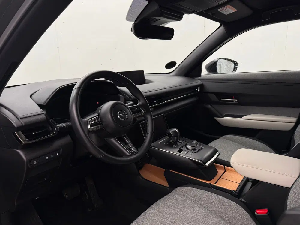 Mazda MX-30 E-SkyActiv R-EV 170 Exclusive-line PHEV uit 2024, foto 4