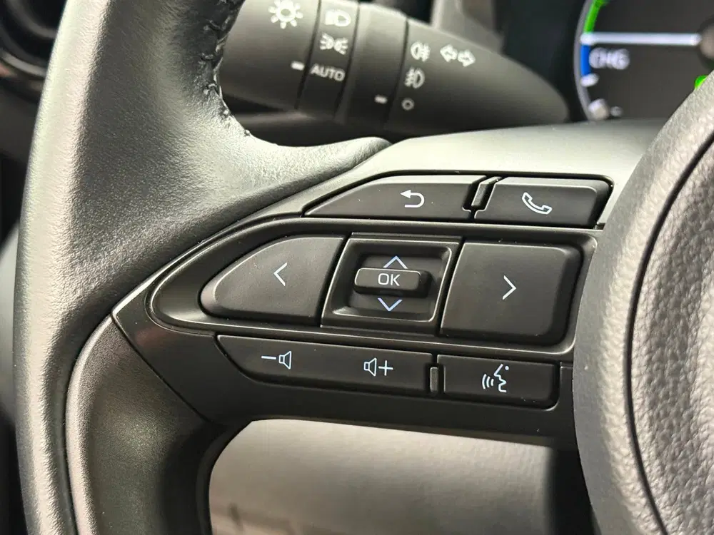 Toyota Yaris 1.5 Hybrid Comfort uit 2023, foto 14