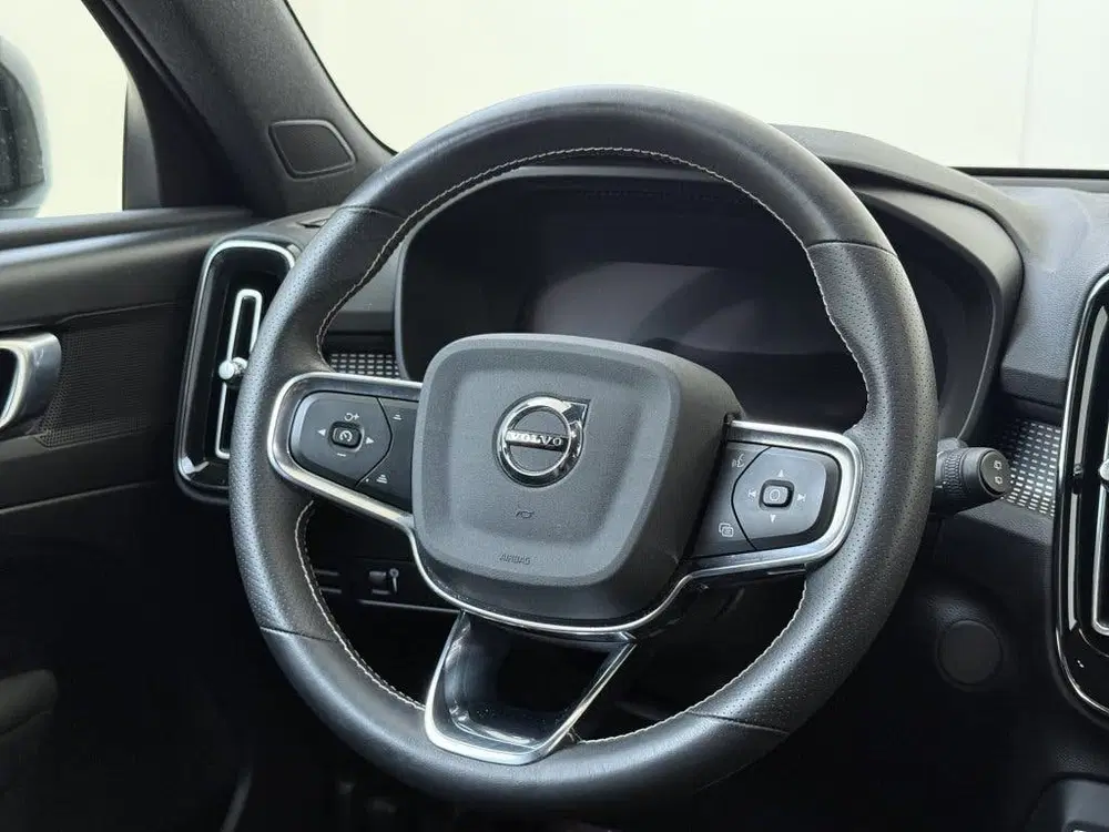 Volvo XC40 Rech. P8 AWD R-Des. uit 2021, foto 11