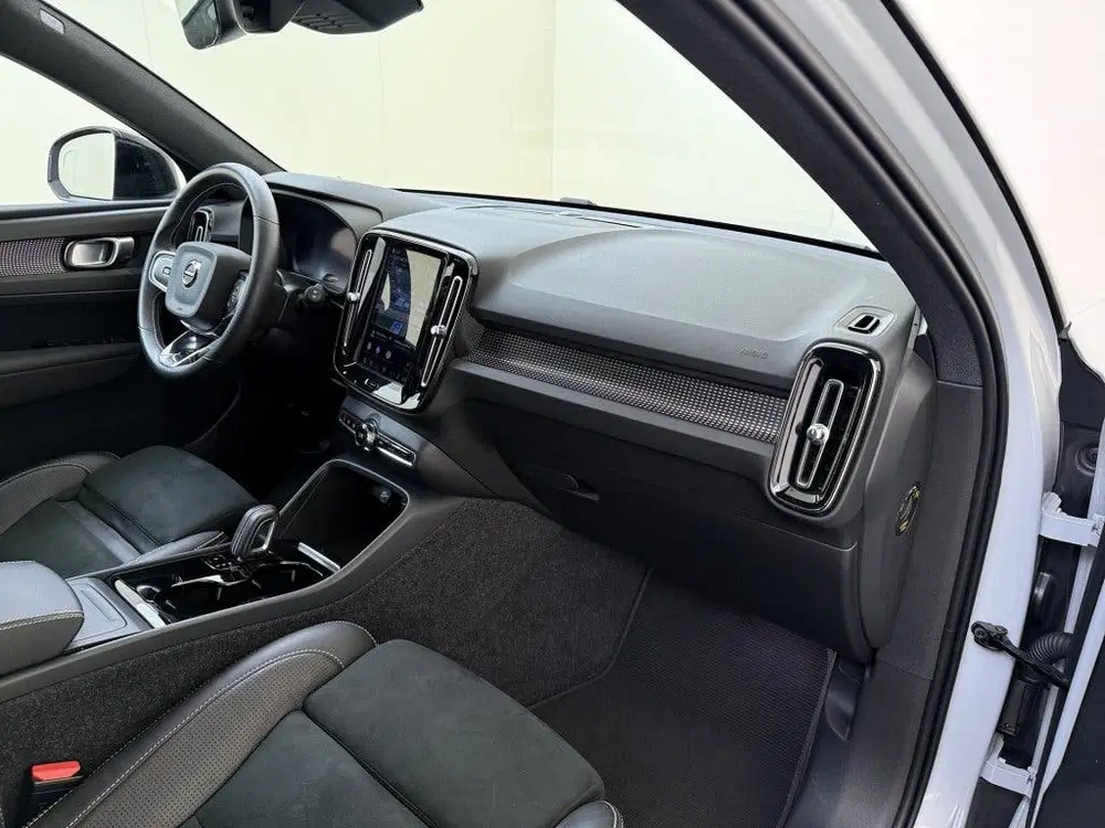 Volvo XC40 Rech. P8 AWD R-Des. uit 2021, foto 12