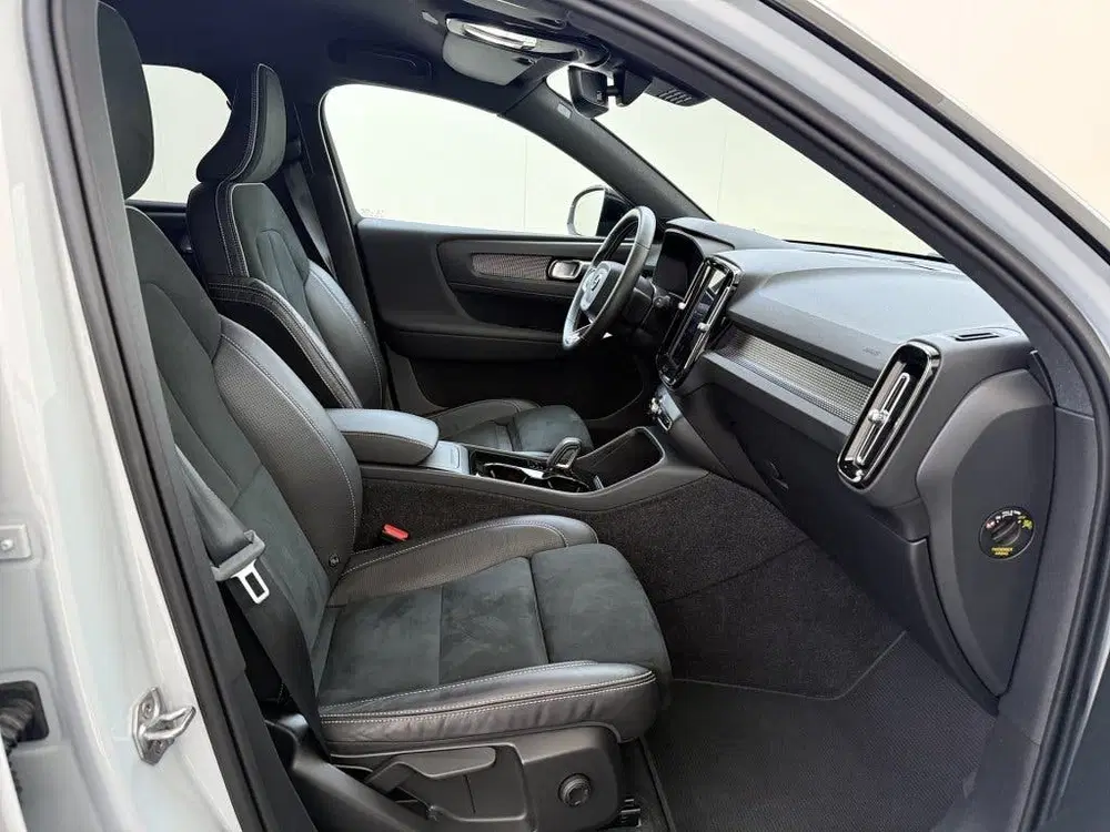Volvo XC40 Rech. P8 AWD R-Des. uit 2021, foto 13