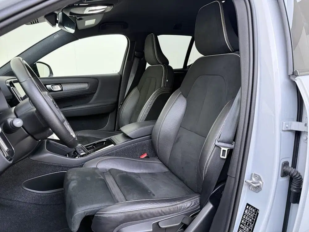 Volvo XC40 Rech. P8 AWD R-Des. uit 2021, foto 15