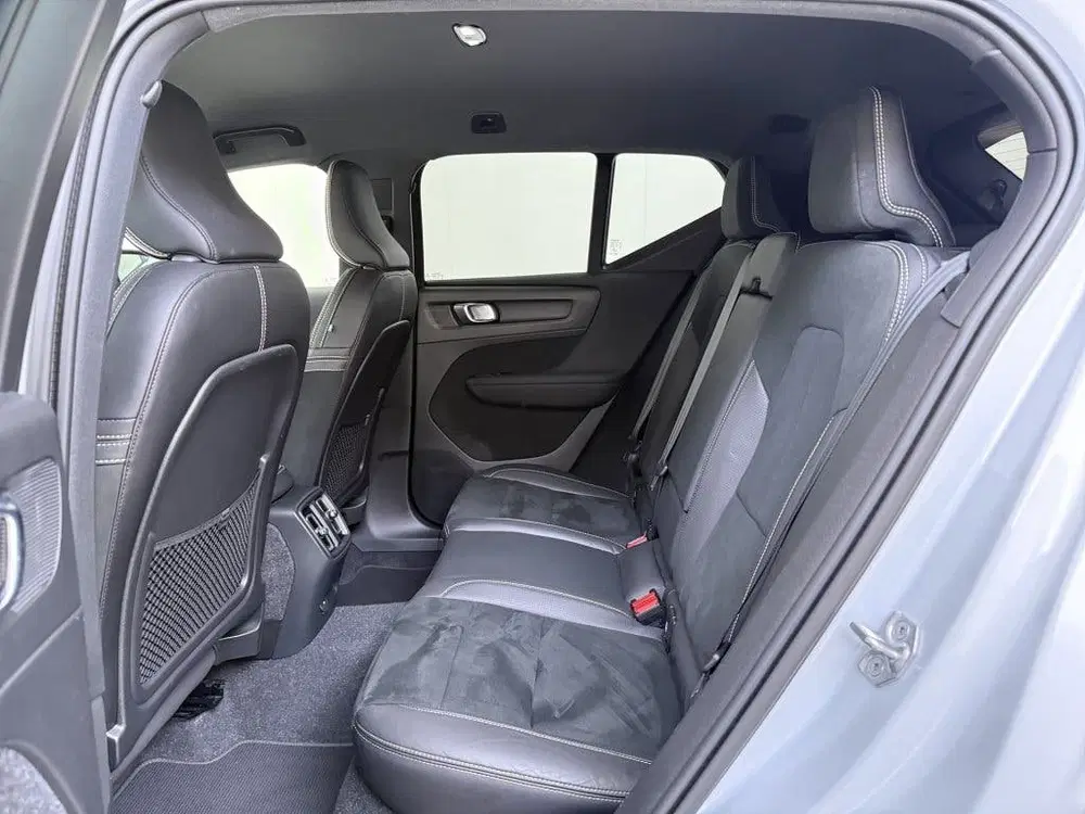 Volvo XC40 Rech. P8 AWD R-Des. uit 2021, foto 8
