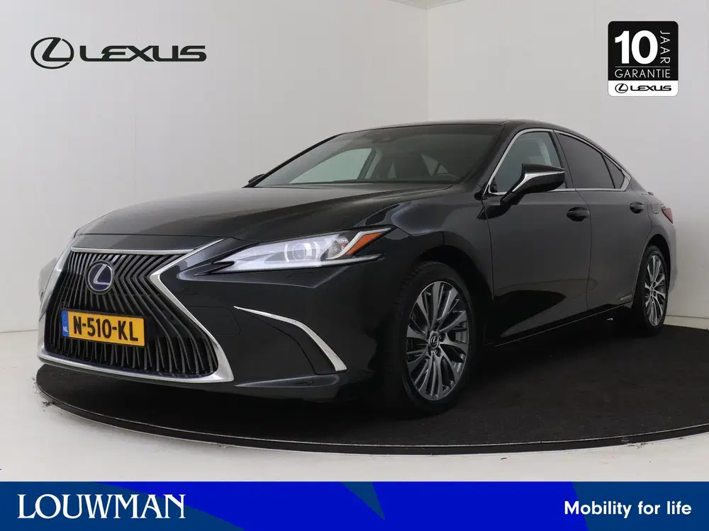 Lexus ES 300h Preference Line uit 2021