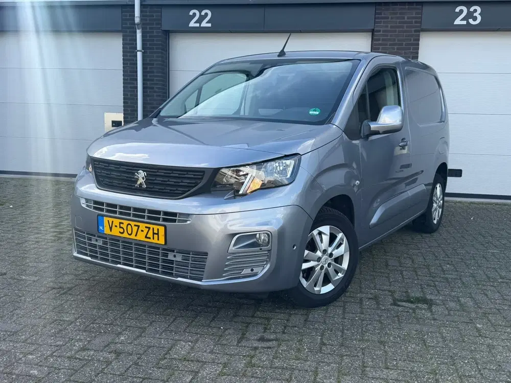 Peugeot Partner 1.5 BlueHDI Asphalt uit 2019