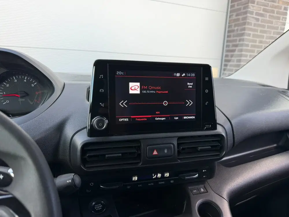 Peugeot Partner 1.5 BlueHDI Asphalt uit 2019, foto 11