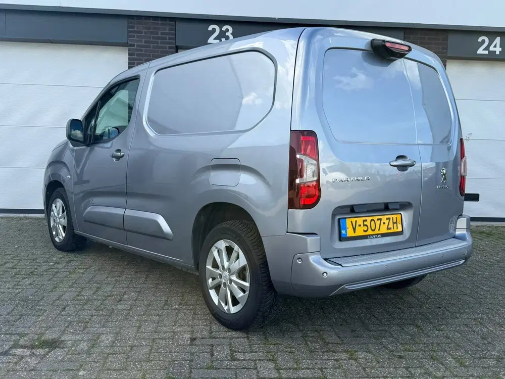 Peugeot Partner 1.5 BlueHDI Asphalt uit 2019, foto 3