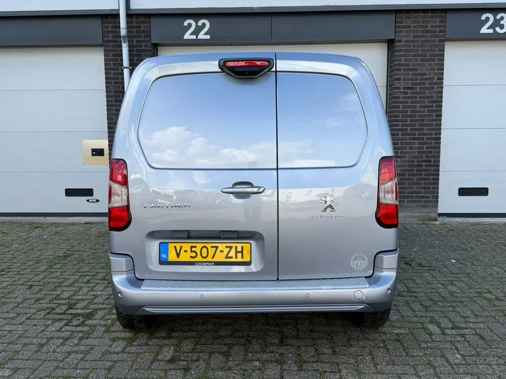 Peugeot Partner 1.5 BlueHDI Asphalt uit 2019, foto 5