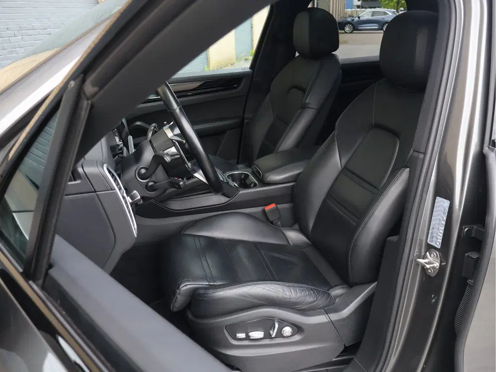 Porsche Cayenne 3.0 340PK V6 uit 2019, foto 8