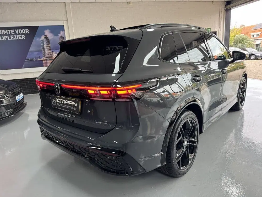 Volkswagen Tiguan 1.5 eTSI R-Line PANO HUD 360 LANE uit 2024, foto 3