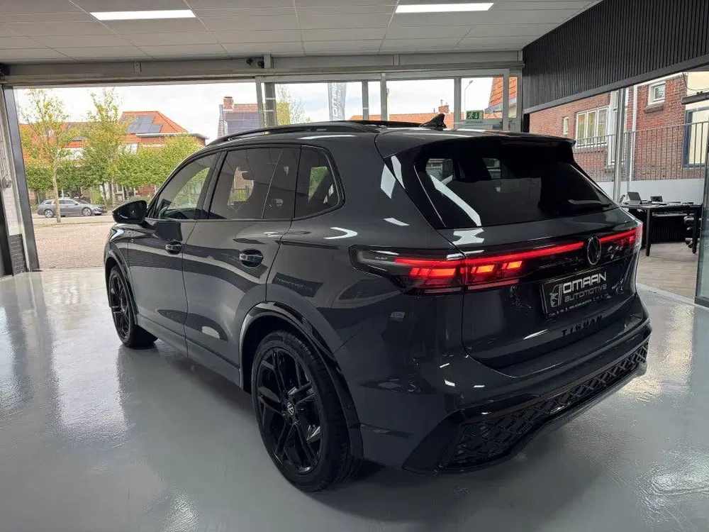 Volkswagen Tiguan 1.5 eTSI R-Line PANO HUD 360 LANE uit 2024, foto 8