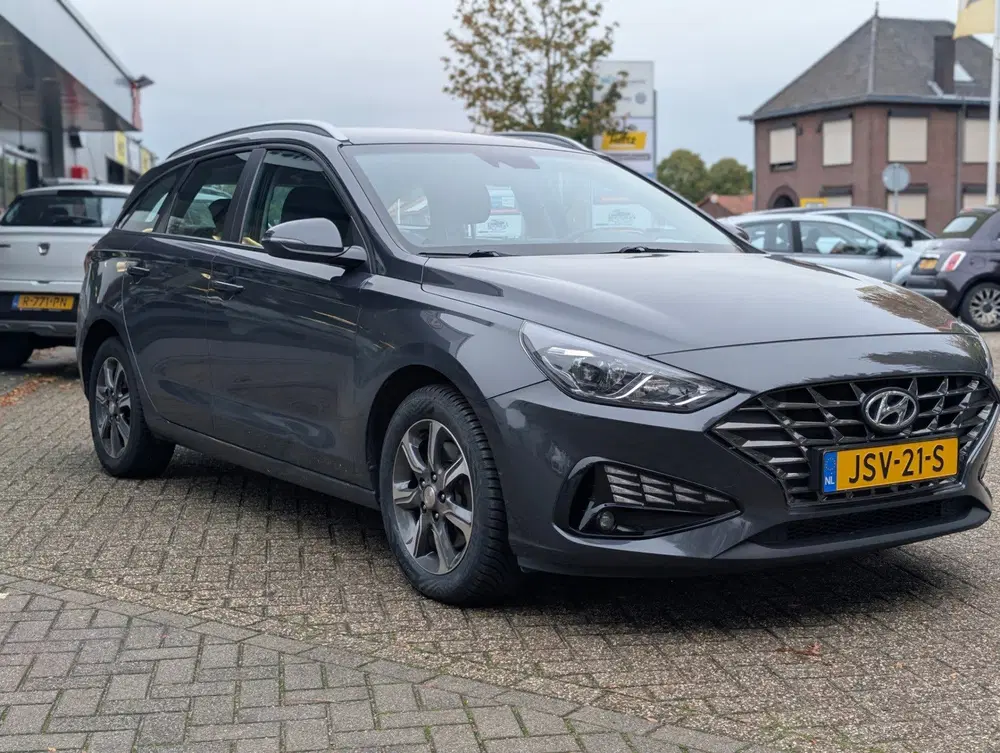 Hyundai i30 1.0 T-GDi MHEV Comfort Achteruitrijcamera uit 2022, foto 4