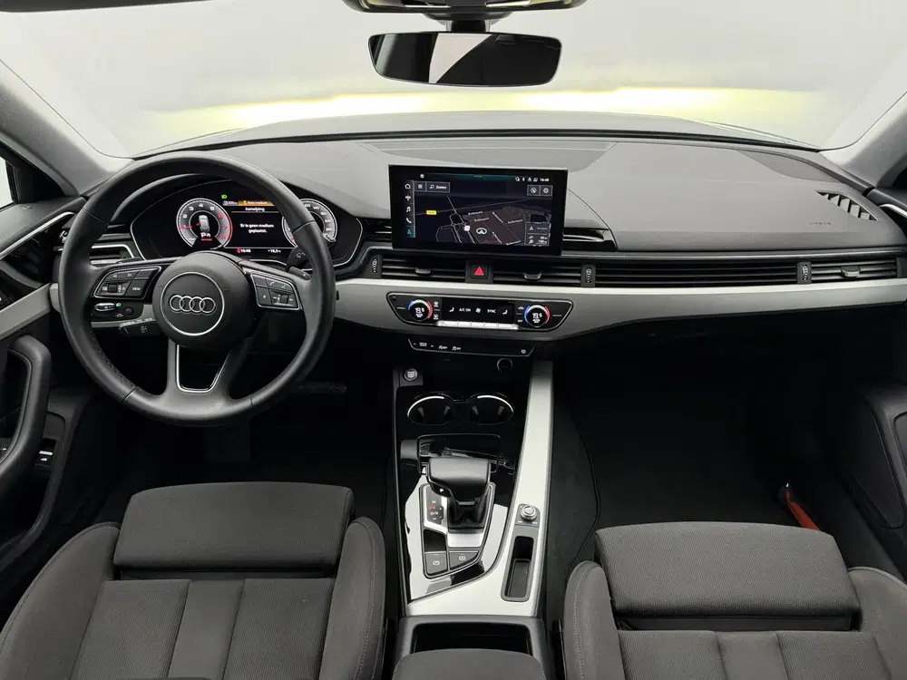 Audi A4 35 TFSI Advanced Edition uit 2023, foto 10