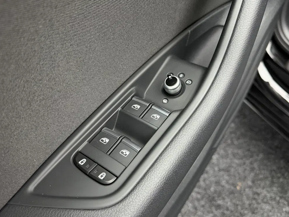 Audi A4 35 TFSI Advanced Edition uit 2023, foto 11