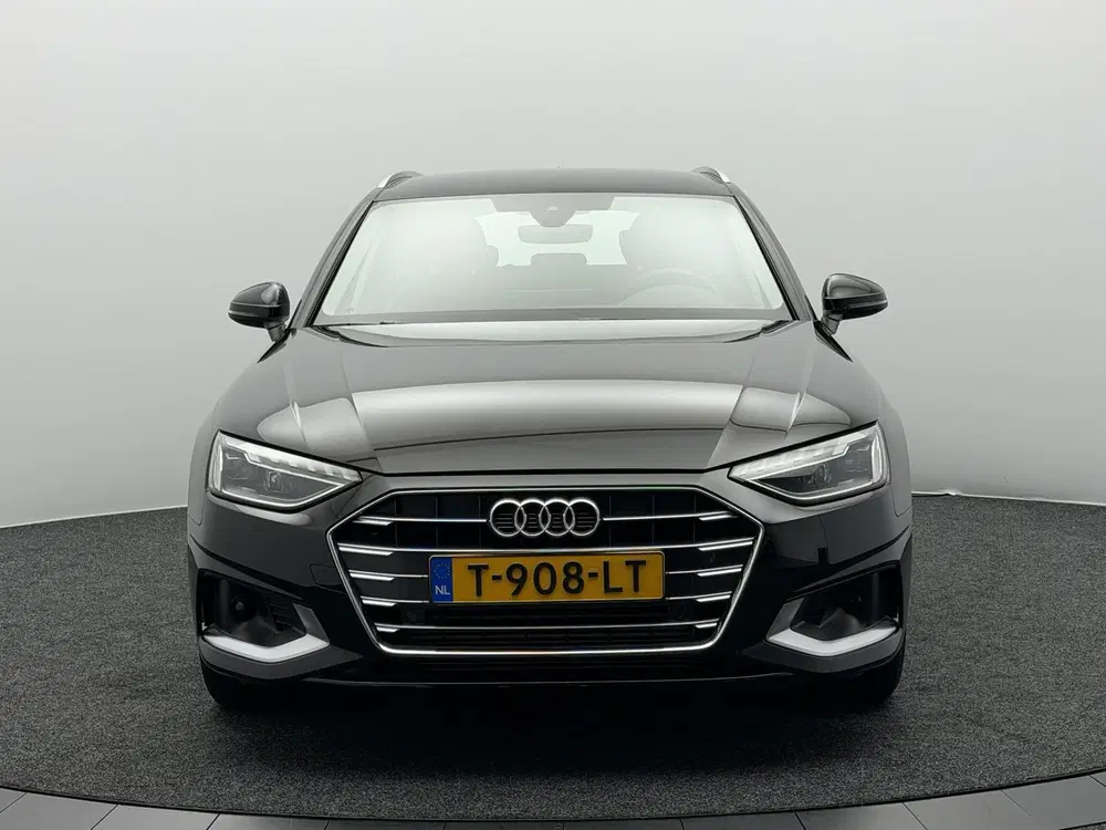 Audi A4 35 TFSI Advanced Edition uit 2023, foto 2