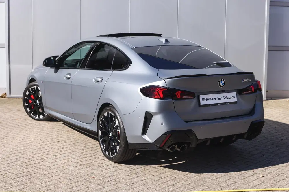 BMW 2-serie Coupé M235 xDrive Automaat uit 2026, foto 2