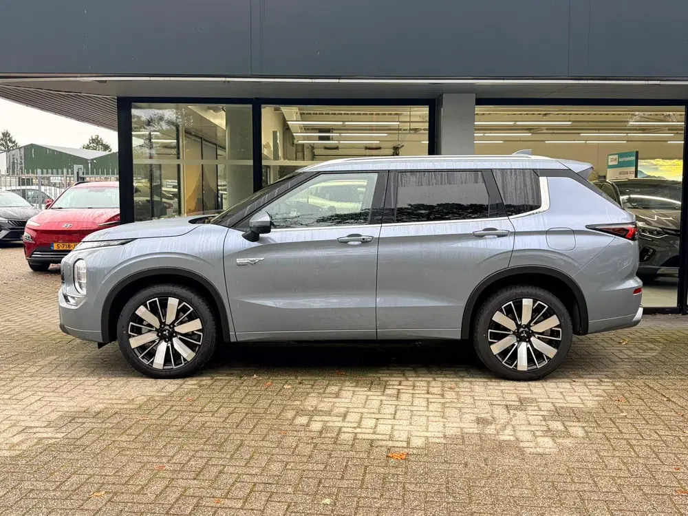 Mitsubishi Outlander 2.4 PHEV Instyle NIEUW UIT VOORRAAD LEV uit 2026, foto 2