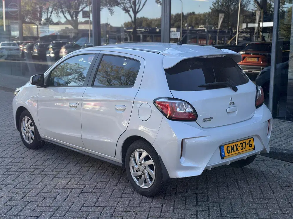 Mitsubishi Space Star 1.2 Dynamic Automaat uit 2024, foto 3