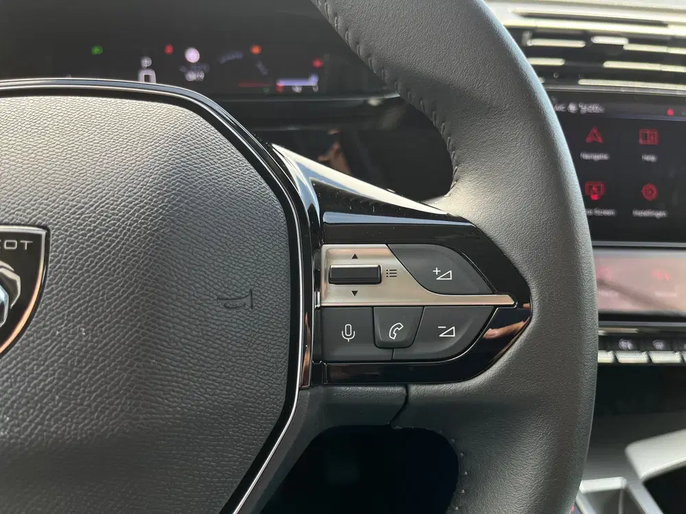 Peugeot 408 1.2 Hybrid 145 e-DCS6 Allure uit 2025, foto 14