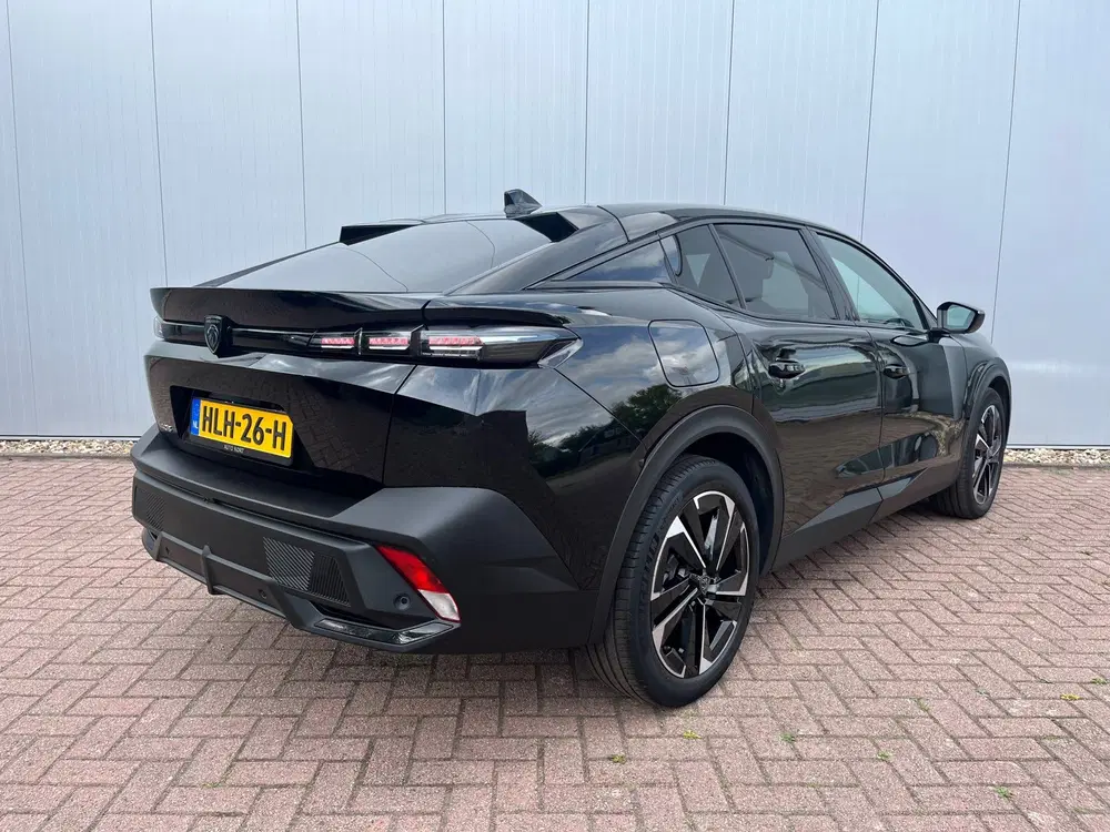 Peugeot 408 1.2 Hybrid 145 e-DCS6 Allure uit 2025, foto 2