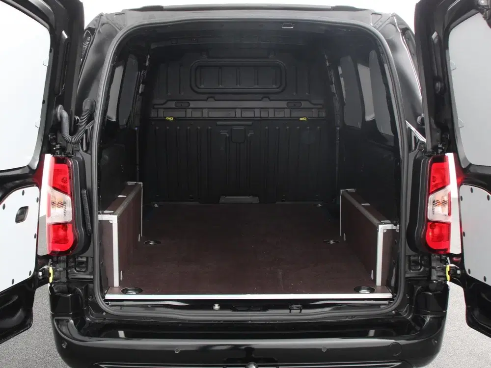 Opel Combo 1.5 BlueHDi 130 S&S L2 Automaat Apple Carp uit 2024, foto 5