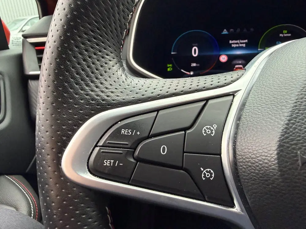 Renault Clio 1.6 E-Tech Hybrid 140 RS Line LED uit 2021, foto 14