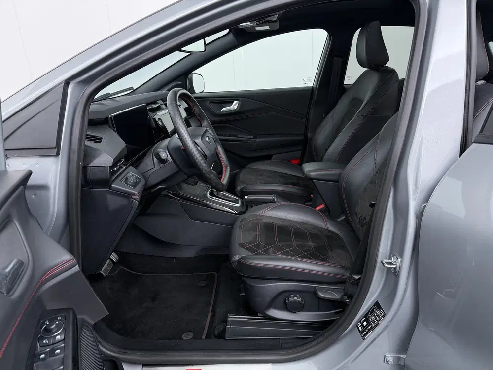 Ford Puma EcoBoost Hybrid 155pk ST-Line X uit 2025, foto 11