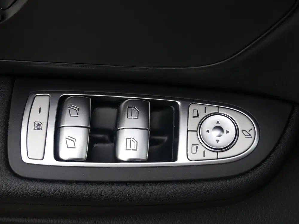 Mercedes-Benz V-Klasse 300d Lang Dubbel Cabine LED uit 2023, foto 11