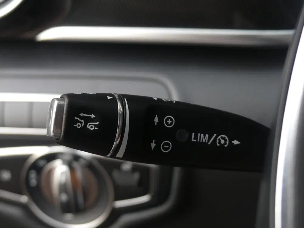 Mercedes-Benz V-Klasse 300d Lang Dubbel Cabine LED uit 2023, foto 13