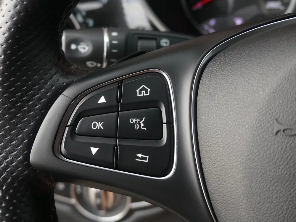Mercedes-Benz V-Klasse 300d Lang Dubbel Cabine LED uit 2023, foto 14