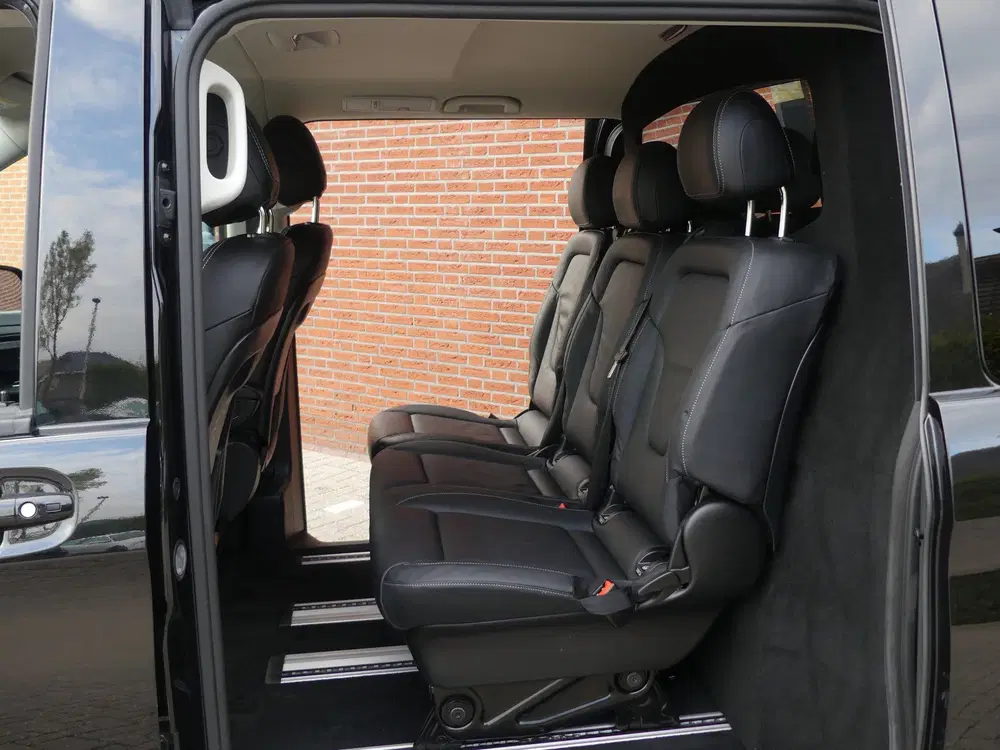 Mercedes-Benz V-Klasse 300d Lang Dubbel Cabine LED uit 2023, foto 6