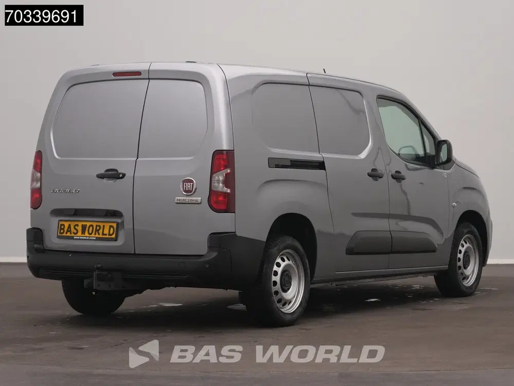 Fiat Doblo 130pk Automaat L2H1 Airco Navi Carplay Cam uit 2023, foto 2