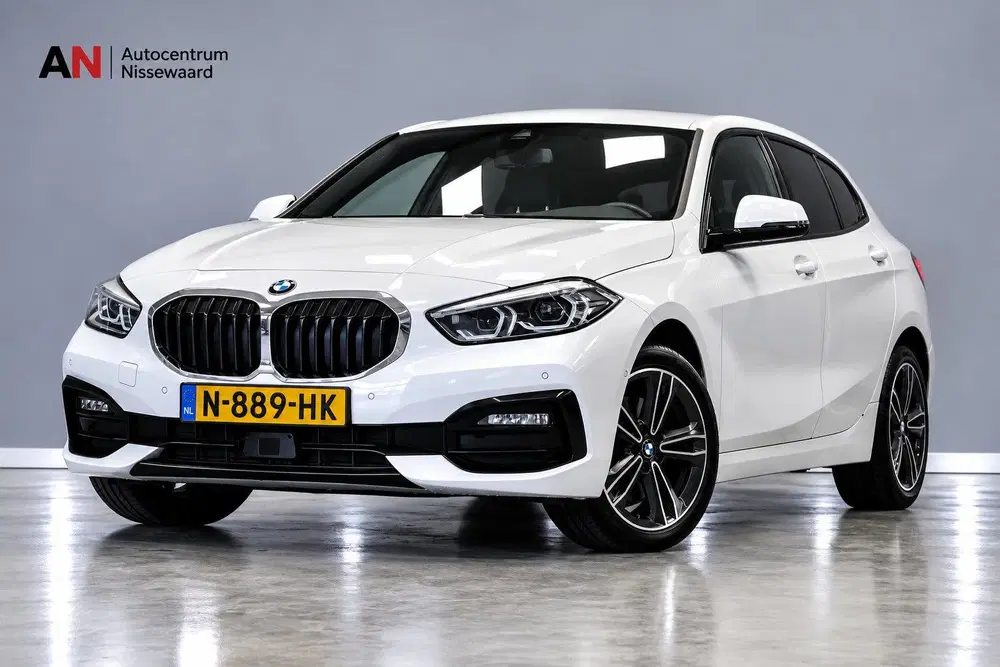 BMW 1-serie 118i Sport Business uit 2021