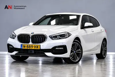 BMW 1-serie 118i Sport Business uit 2021