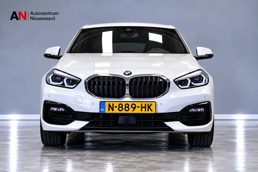 BMW 1-serie 118i Sport Business uit 2021, foto 12