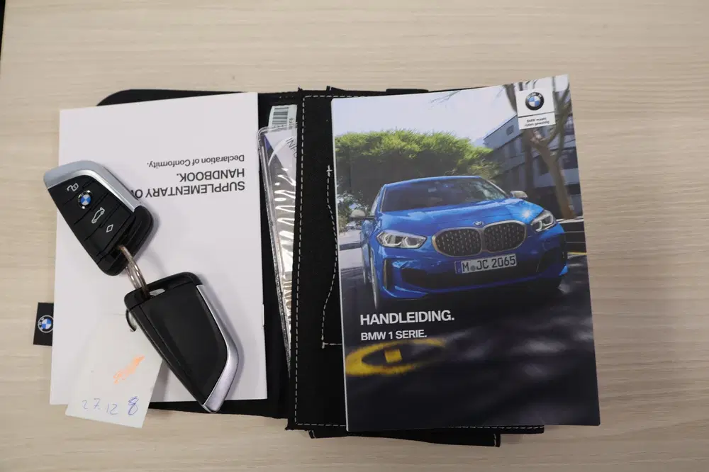 BMW 1-serie 118i Sport Business uit 2021, foto 5