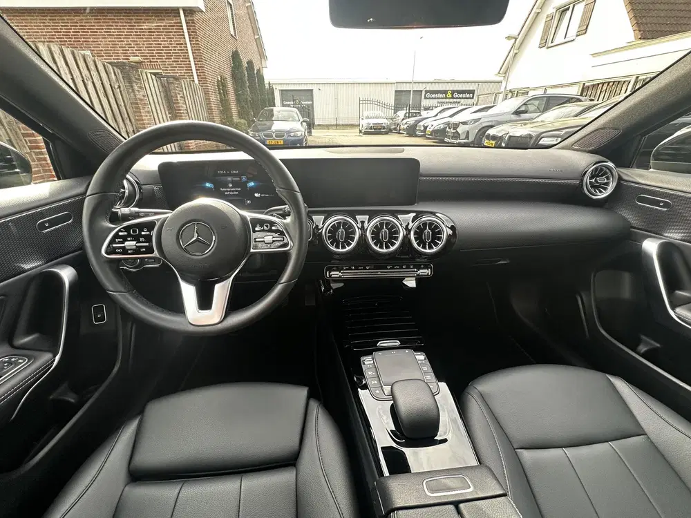 Mercedes-Benz A-Klasse 250 e Luxury SOH 98.5% Pano uit 2023, foto 2