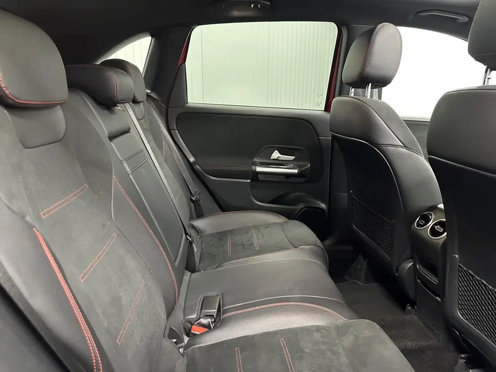 Mercedes-Benz B-Klasse Mercedes B-klasse 180 Business Solution AM uit 2019, foto 15