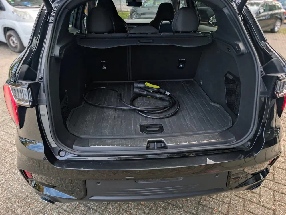 Lynk & Co 01 1.5 BLACK PACK PANO uit 2023, foto 8