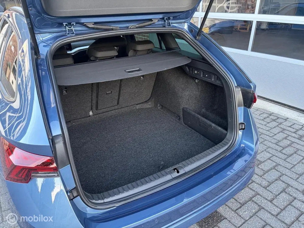 Skoda Octavia 1.0 TSI Sport Business uit 2021, foto 10
