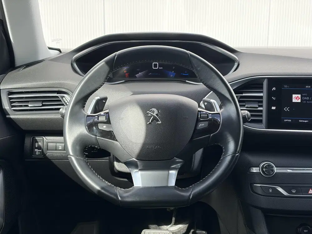 Peugeot 308 1.2 PureTech Blue Lease Allure Automaat I uit 2021, foto 13
