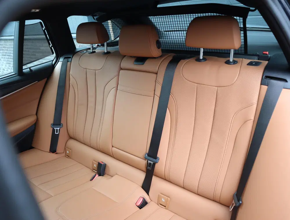 BMW 5-serie 530e M Sport uit 2023, foto 13