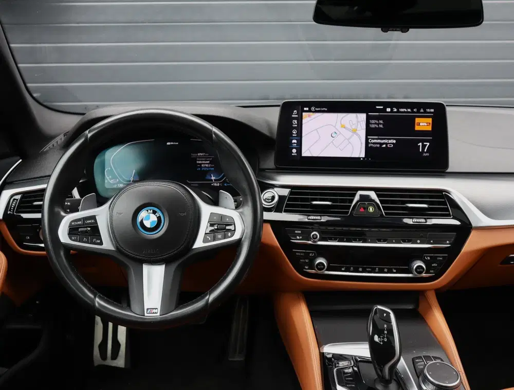 BMW 5-serie 530e M Sport uit 2023, foto 15