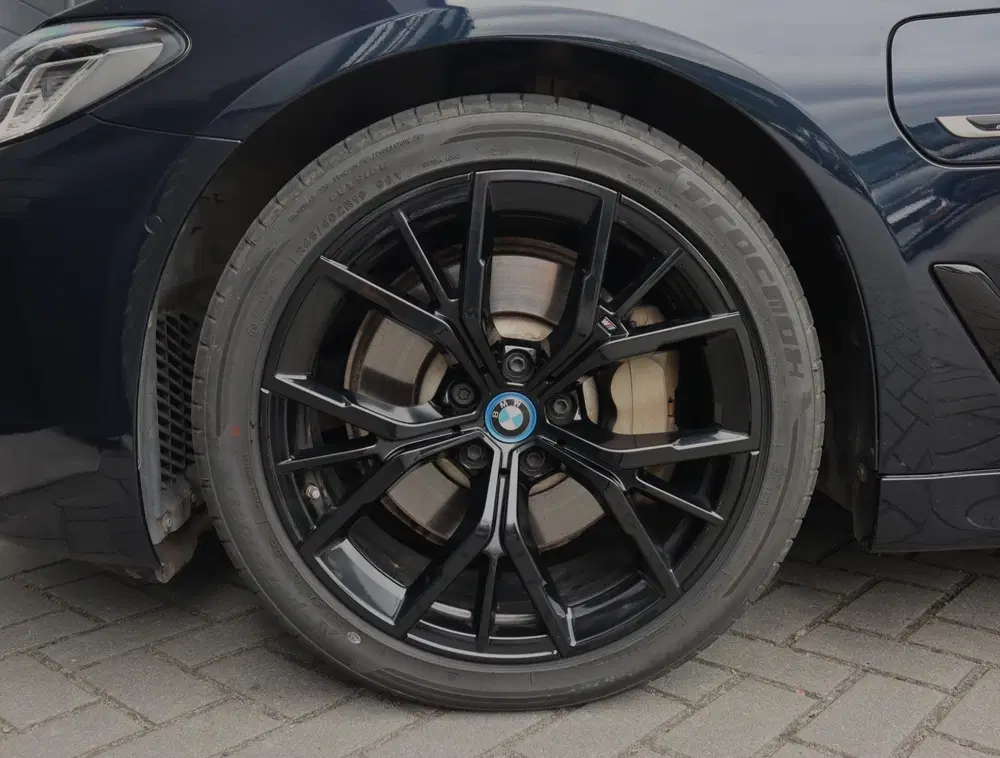 BMW 5-serie 530e M Sport uit 2023, foto 6