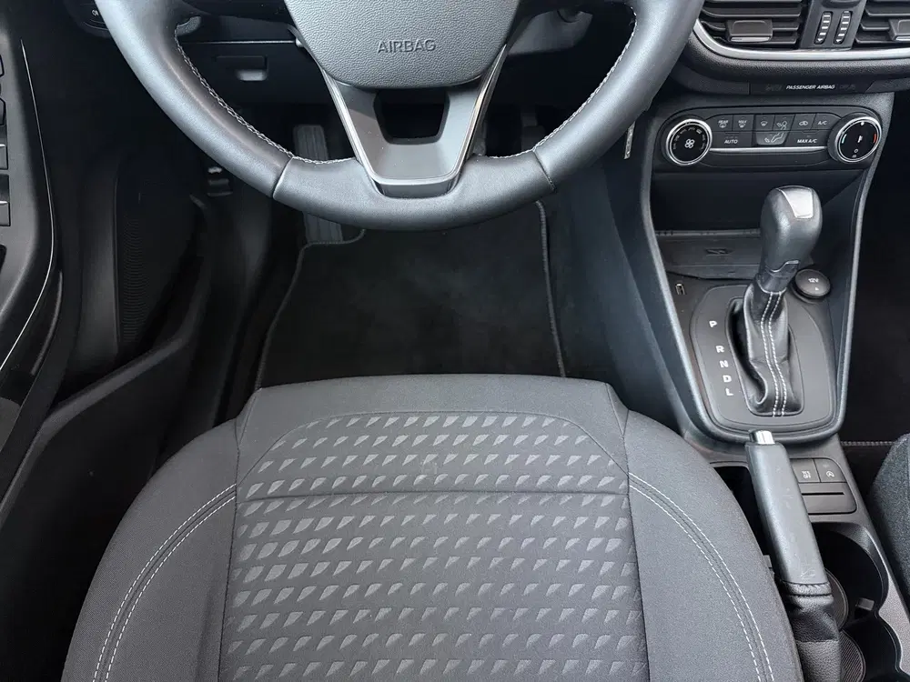 Ford Fiesta EcoBoost Hybrid 125pk Titanium uit 2021, foto 13