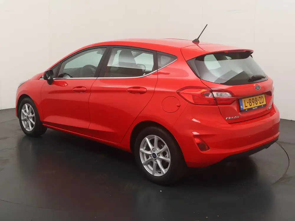 Ford Fiesta EcoBoost Hybrid 125pk Titanium uit 2021, foto 3