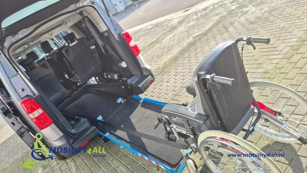 Toyota Proace 8-persoons Rolstoelbus 78kwh accu met snel uit 2024, foto 11