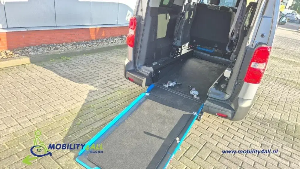 Toyota Proace 8-persoons Rolstoelbus 78kwh accu met snel uit 2024, foto 13