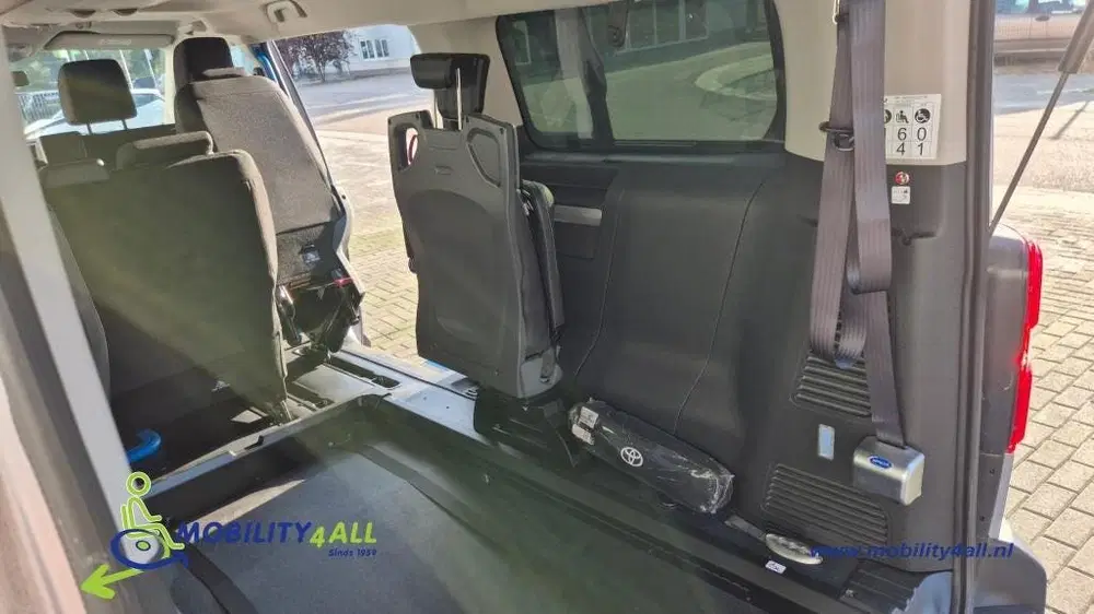 Toyota Proace 8-persoons Rolstoelbus 78kwh accu met snel uit 2024, foto 8