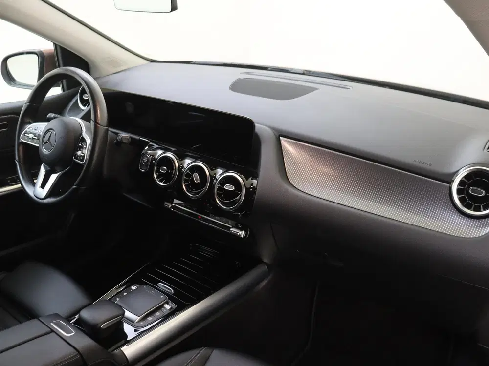 Mercedes-Benz B-Klasse 250 e AMG Line uit 2022, foto 4